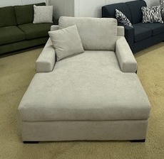 Chaise & 1/2 c- 24-3724 Limestone with self Toss