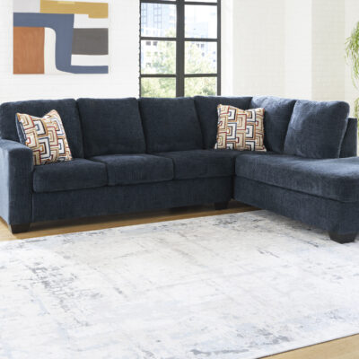 Aviemore 2pc Sectional with Right Arm Facing Chaise in Blue