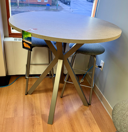 Asterisk Table & 4 Button Swivel Stools in Magnetite/Concrete/Floeberg - Image 4