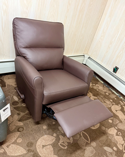 Palliser Pinecrest Swivel Glider Recliner c- Traverse/Match Chestnut *** Factory Promo Reg Price $1879.00